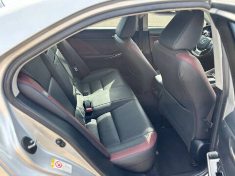 2017 Lexus IS 200t