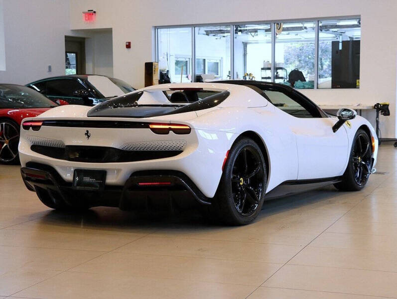 2025 Ferrari 296 GTS