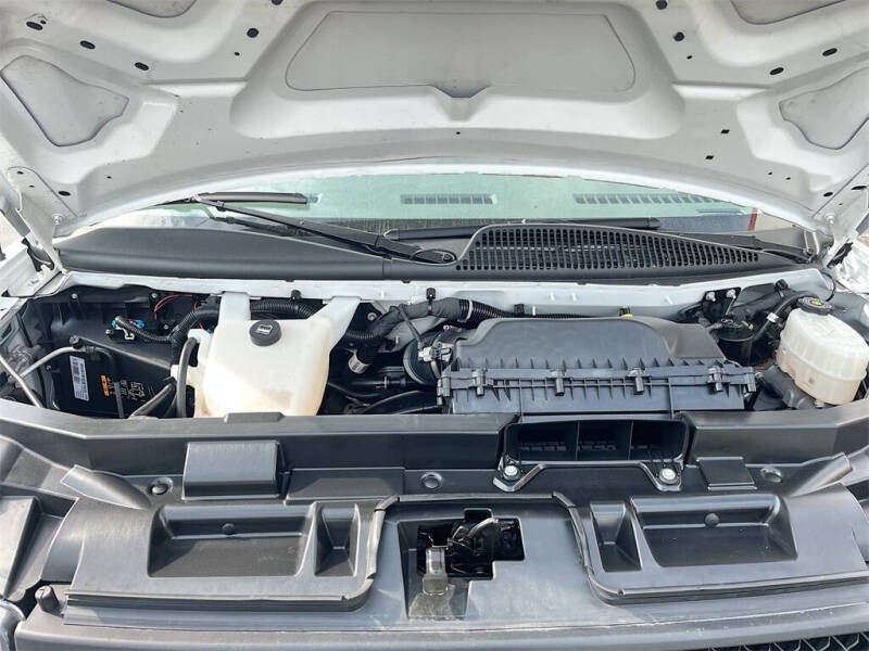 2023 Chevrolet Express 2500