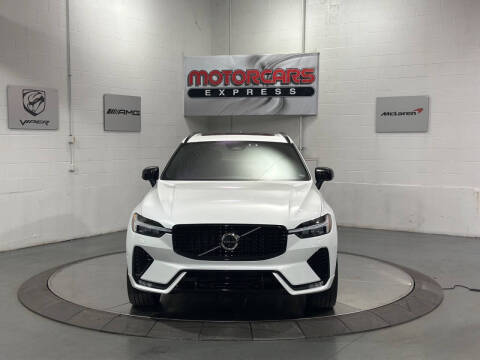 2022 Volvo XC60 B6 R-Design
