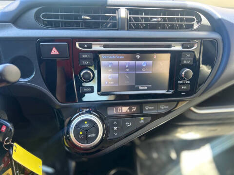2017 Toyota Prius c