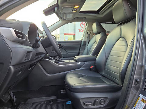 2023 Toyota Highlander Hybrid XLE