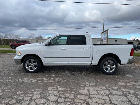 2016 RAM 1500 SLT