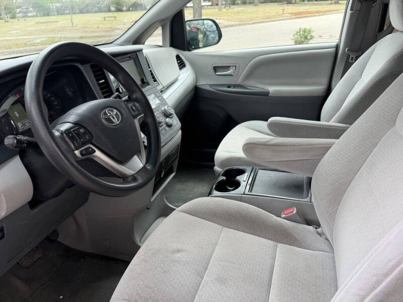 2015 Toyota Sienna