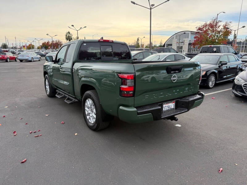 2022 Nissan Frontier SV