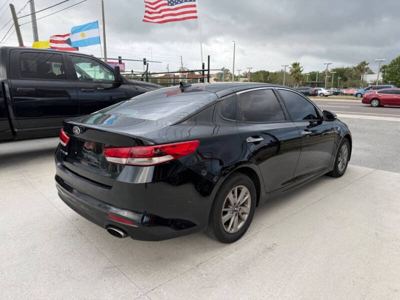 2017 Kia Optima LX
