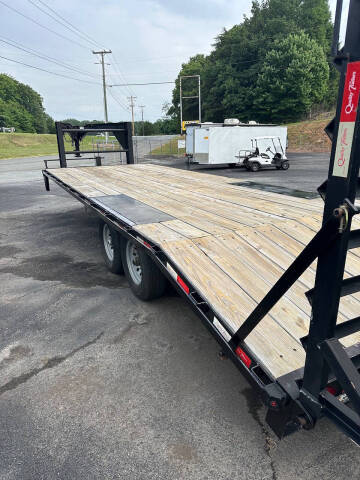 2023 Quality 24' Gooseneck
