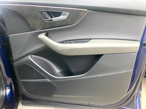 2019 Audi Q8 quattro Prestige 55 TFSI