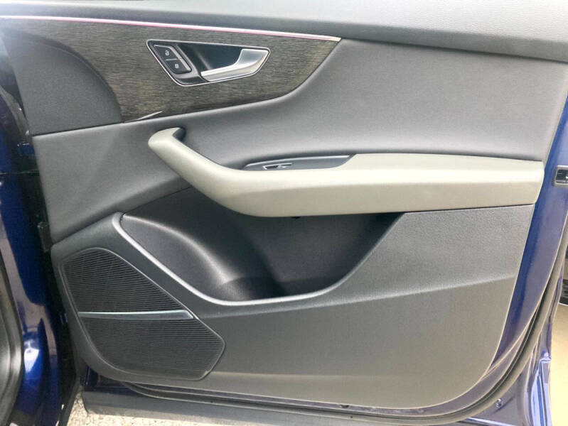 2019 Audi Q8 quattro Prestige 55 TFSI