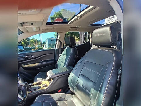 2019 GMC Acadia Denali