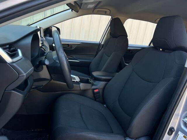 2023 Toyota RAV4 Hybrid LE