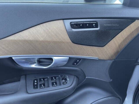 2024 Volvo XC90 Recharge T8 Plus Bright Theme 7P