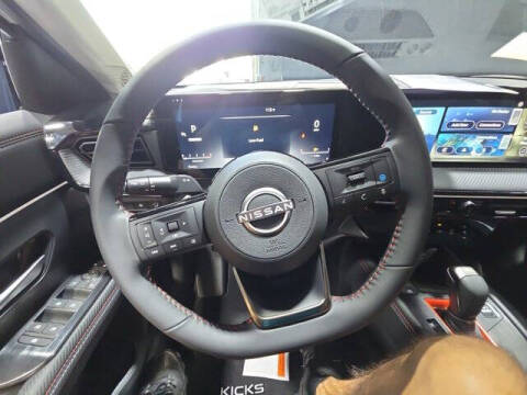 2025 Nissan Kicks SR