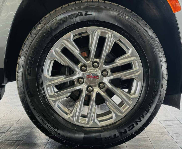 2024 GMC Yukon SLT