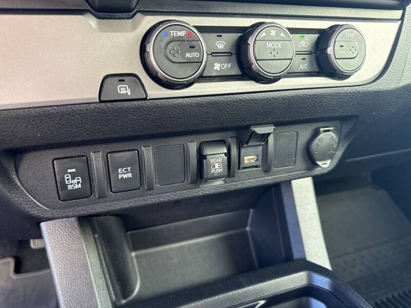 2022 Toyota Tacoma SR5 V6