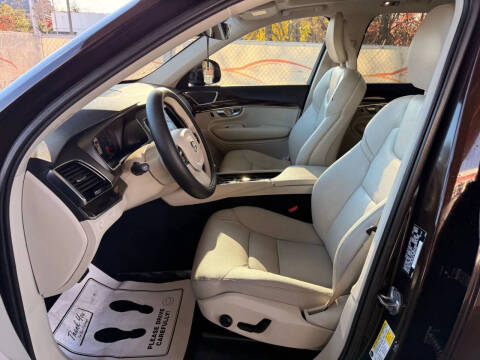 2018 Volvo XC90 T6 Momentum