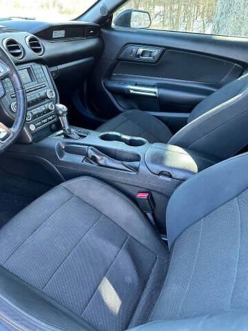 2016 Ford Mustang V6