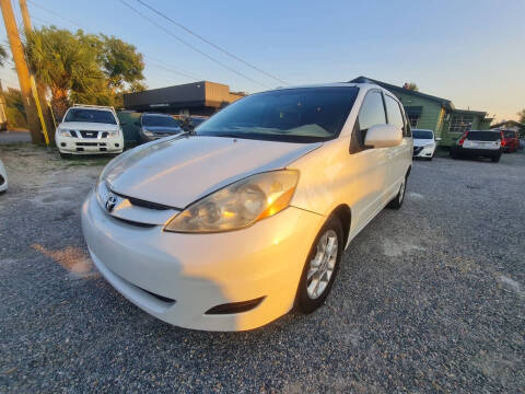 2006 Toyota Sienna for sale at Velocity Autos in Winter Park FL