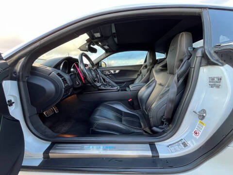 2016 Jaguar F-TYPE R