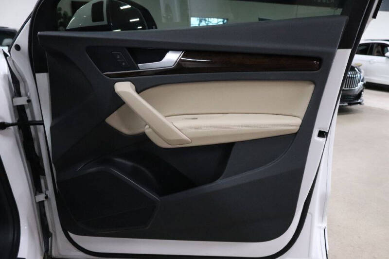 2020 Audi Q5 quattro Premium Plus 45 TFSI