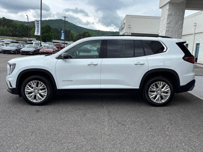 2024 GMC Acadia Elevation