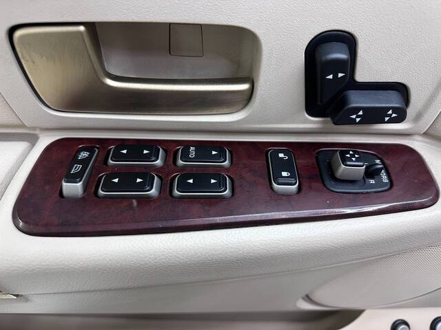 2005 Lincoln Town Car Signature