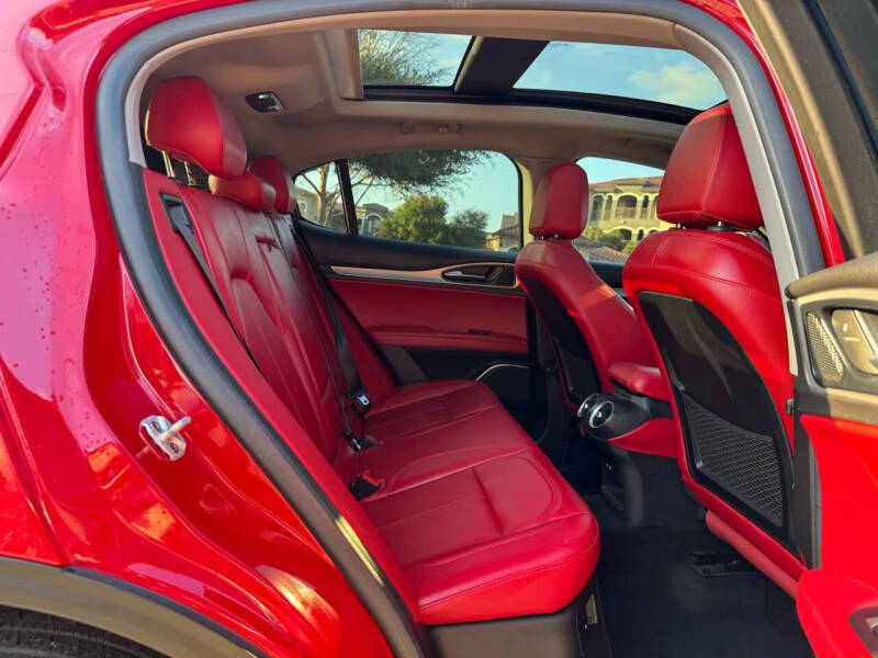 2019 Alfa Romeo Stelvio Sport