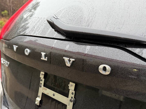 2016 Volvo XC90 T5 Momentum