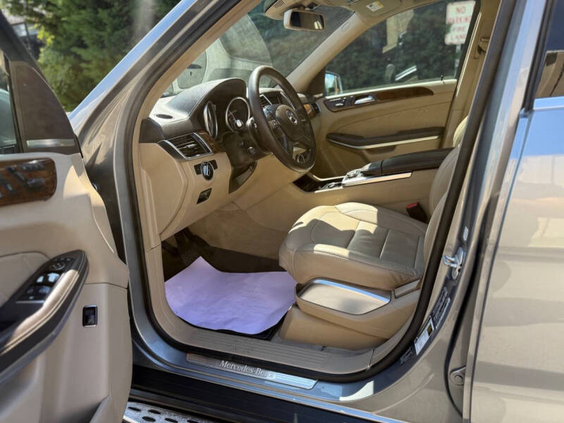 2014 Mercedes-Benz GL-Class GL 550 4MATIC