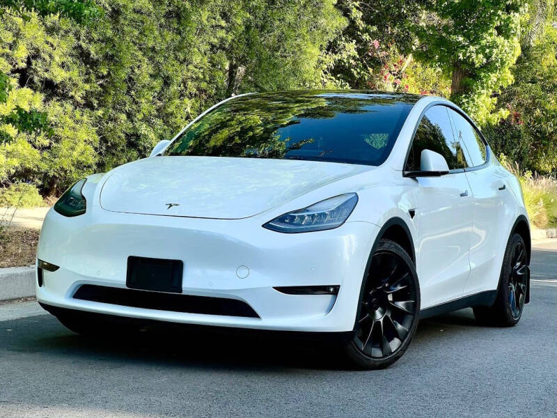 2023 Tesla Model Y Long Range