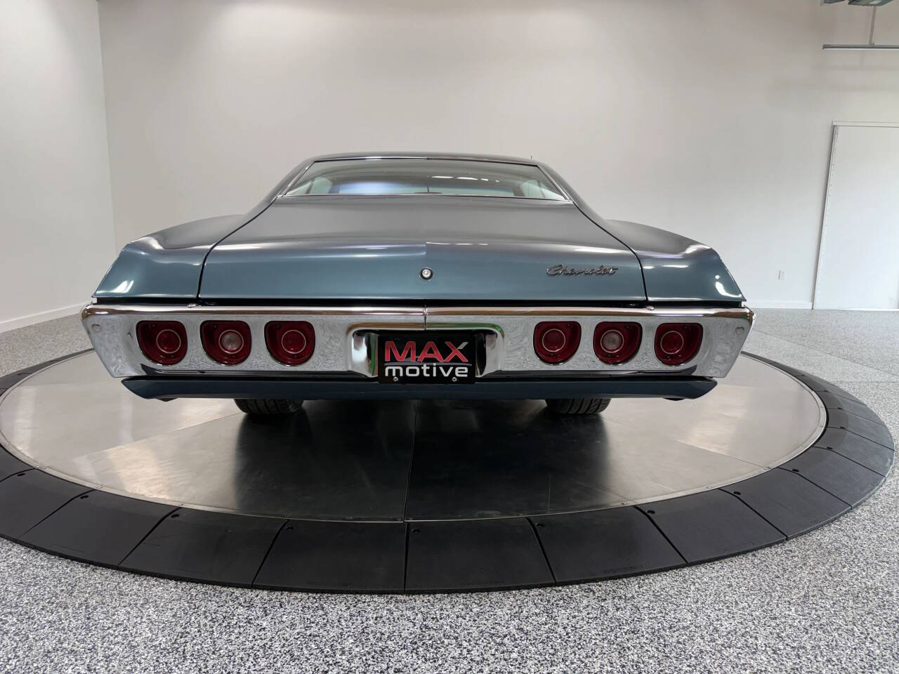 1968 Chevrolet Impala Fastback 10