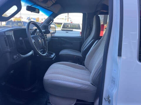 2022 Chevrolet Express LS 3500