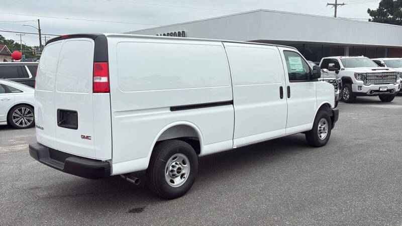 2026 GMC Savana 2500