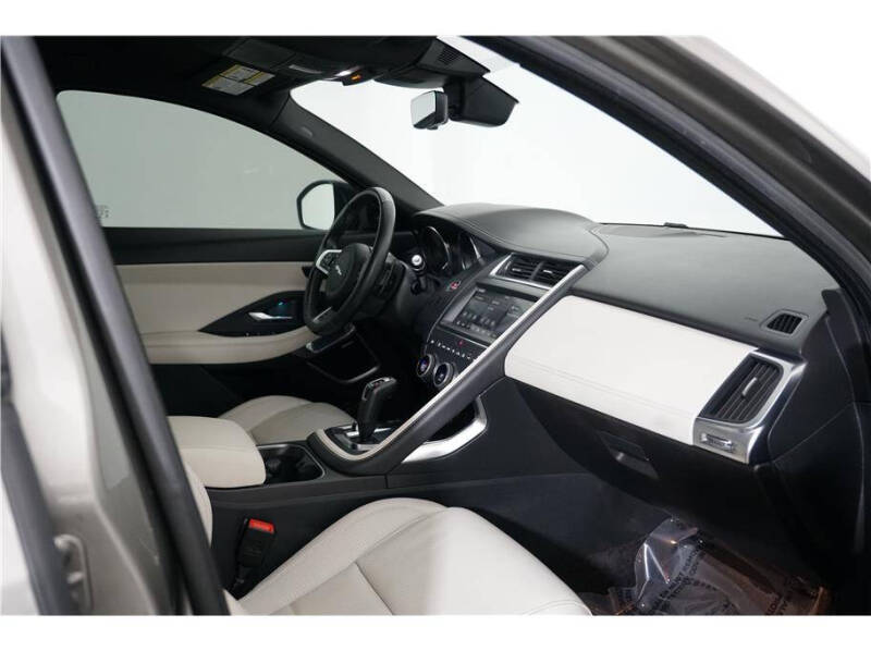 2020 Jaguar E-PACE P300 R-Dynamic S