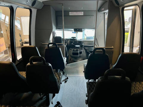 2011 Ford E-Series E-450 SD