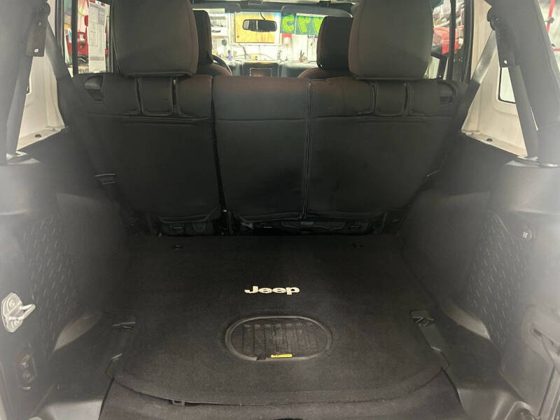 2017 Jeep Wrangler Unlimited Willys Wheeler