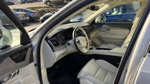 2023 Volvo XC90 Recharge T8 Ultimate Bright Theme 6P