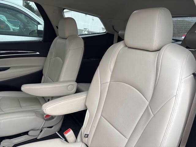 2022 Buick Enclave Essence