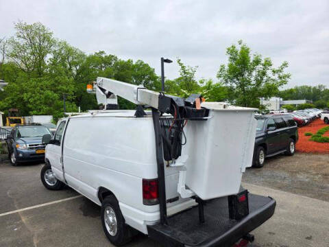 2005 Ford E-Series E-350 SD