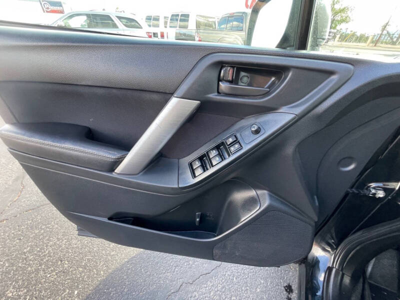 2016 Subaru Forester 2.5i