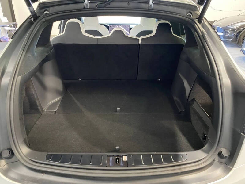 2023 Tesla Model X Standard Range