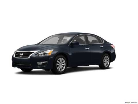 2014 Nissan Altima for sale at BORGMAN OF HOLLAND LLC in Holland MI