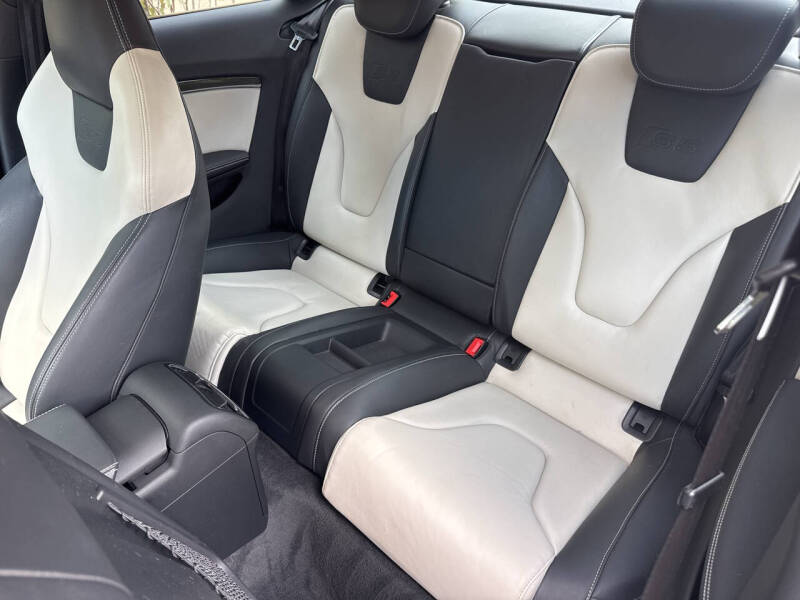 2012 Audi S5 4.2 quattro Prestige