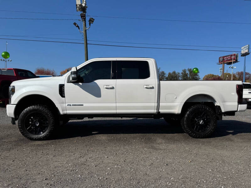 2017 Ford F-350 Super Duty Lariat photo 5