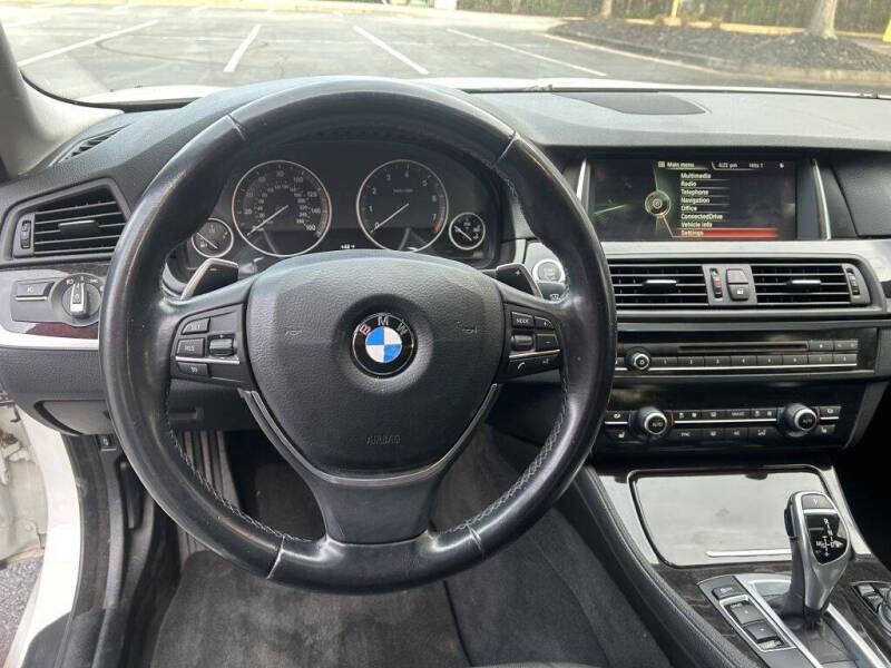 2016 BMW 5 Series 528i