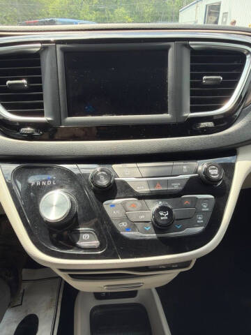 2019 Chrysler Pacifica LX