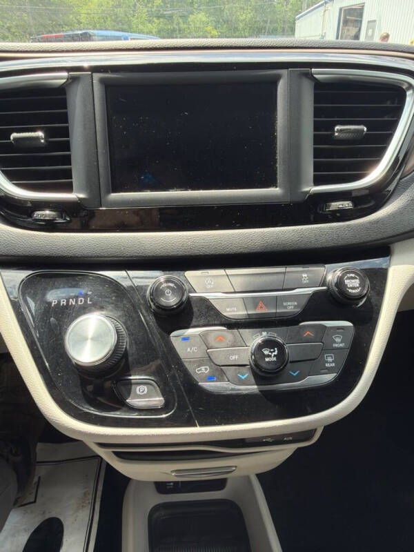2019 Chrysler Pacifica LX