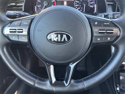 2020 Kia Cadenza Technology