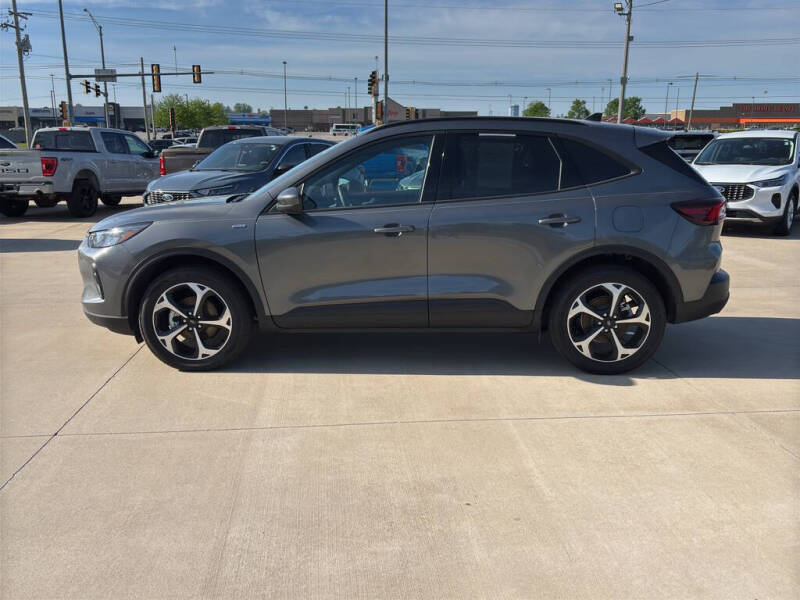 2025 Ford Escape ST-Line Select
