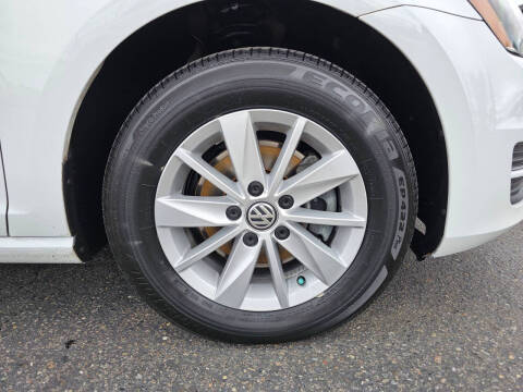 2017 Volkswagen Golf